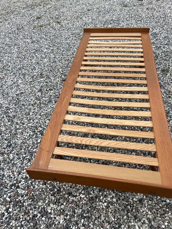 Ejvind A. Johansson for FDB Møbler. Daybed / briks af eg, model ‘G19’