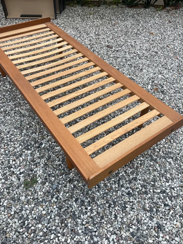 Ejvind A. Johansson for FDB Møbler. Daybed / briks af eg, model ‘G19’