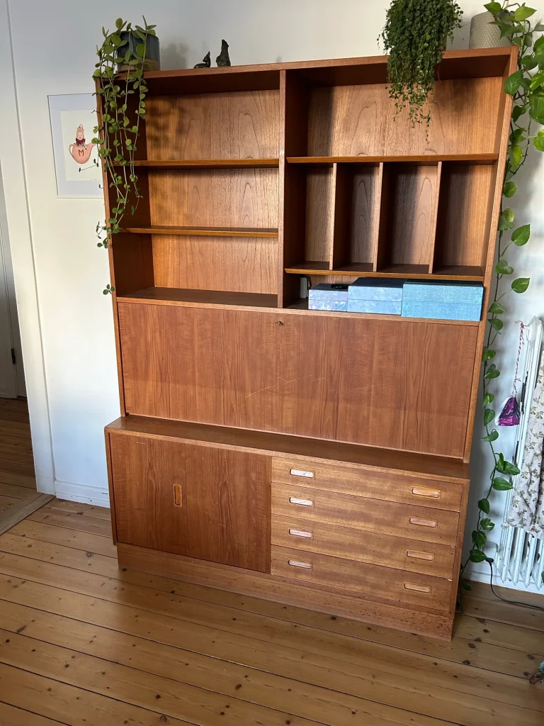 Hundevad Skænk i teak, kommodeskuffer og foldbar låge — billede 3