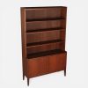 Dansk Snedkermester. Bogreol af eg og teak med underskab, Danmark, 1950/1960’erne. — billede 4