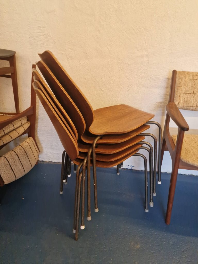 Fem stabelstole i teak — billede 4