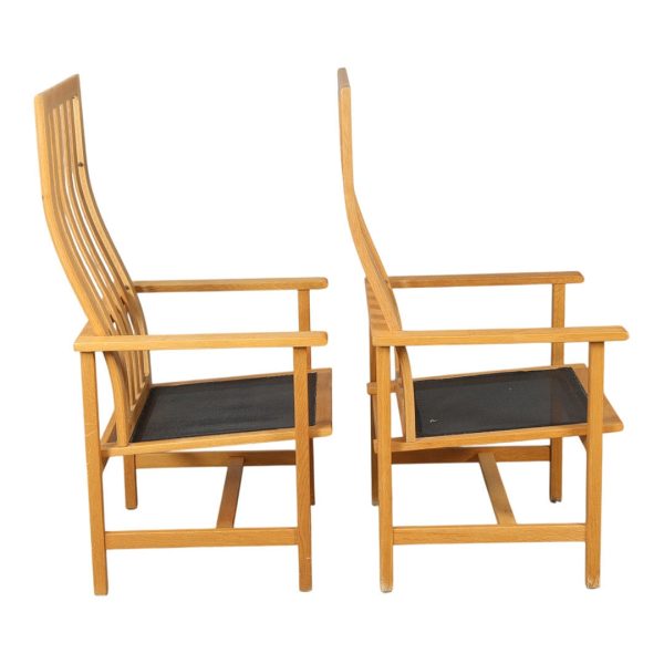 BØRGE MOGENSEN. Frederericia Stolefabrik. Et par højryggede lænestole af egetræ, model 2258 (2).
